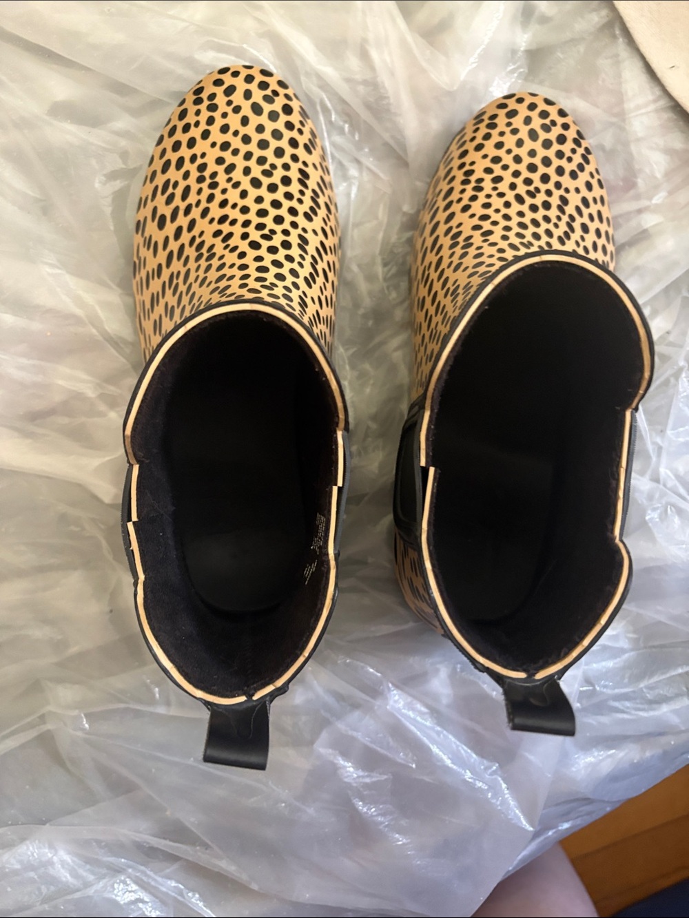 Leopard Print Chelsea Ankle Boots - Tan/Black